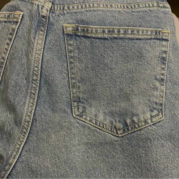H&M Blue Denim Jeans High Rise Mom Jeans Tapered Leg 5 Pockets Zipper, Women’s 4 - Picture 5 of 10